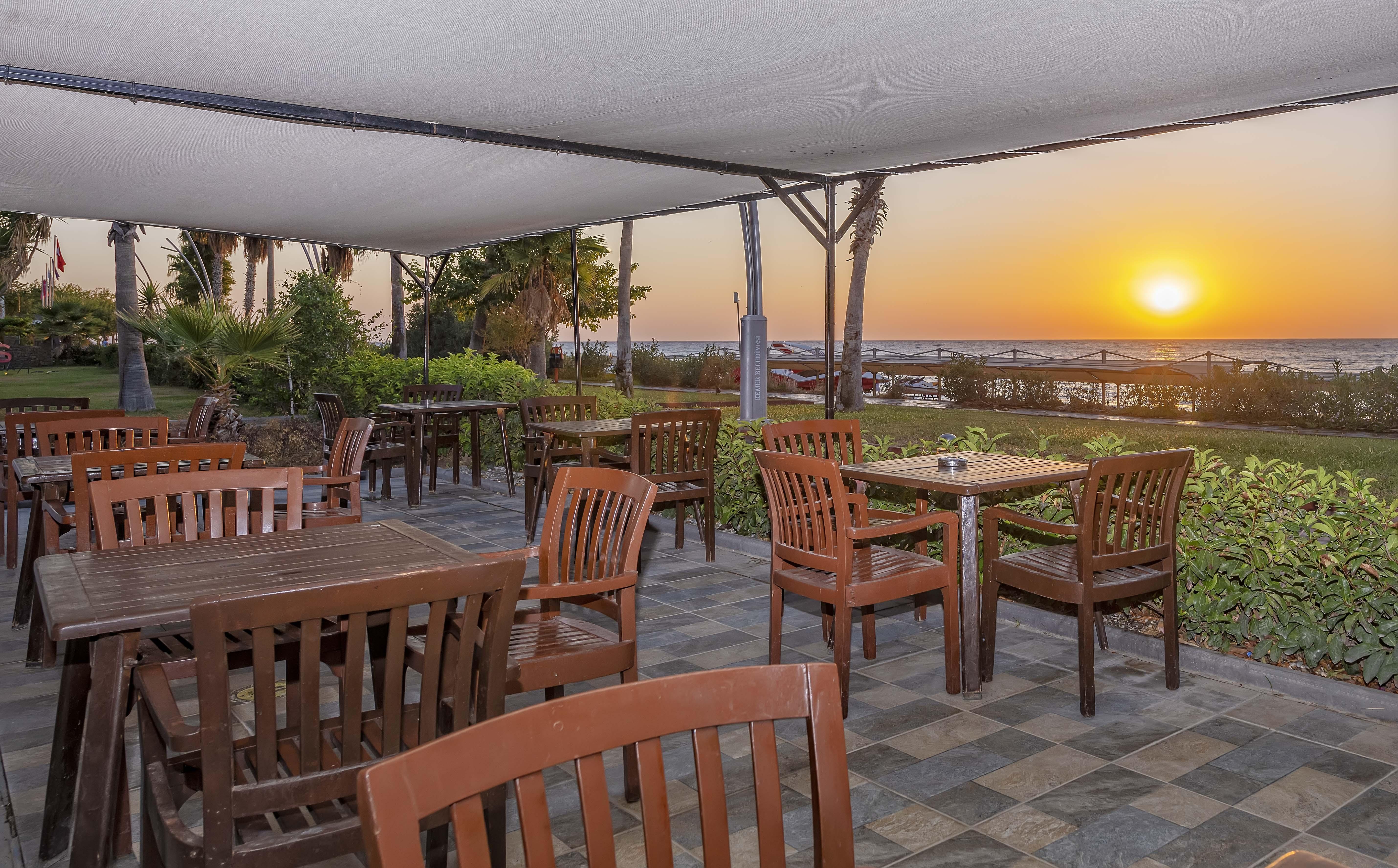 Labada Beach Hotel Camyuva Bagian luar foto