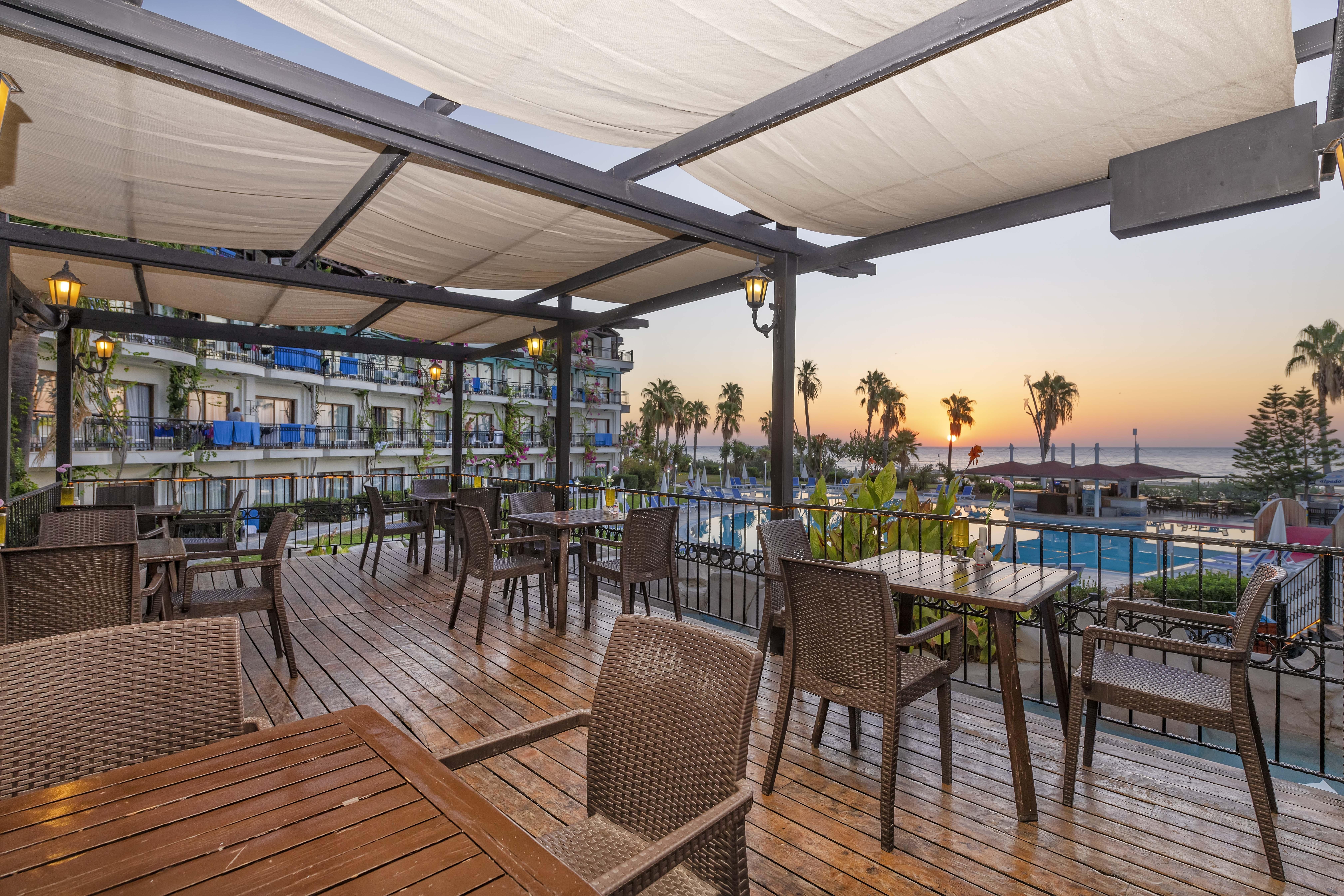 Labada Beach Hotel Camyuva Bagian luar foto