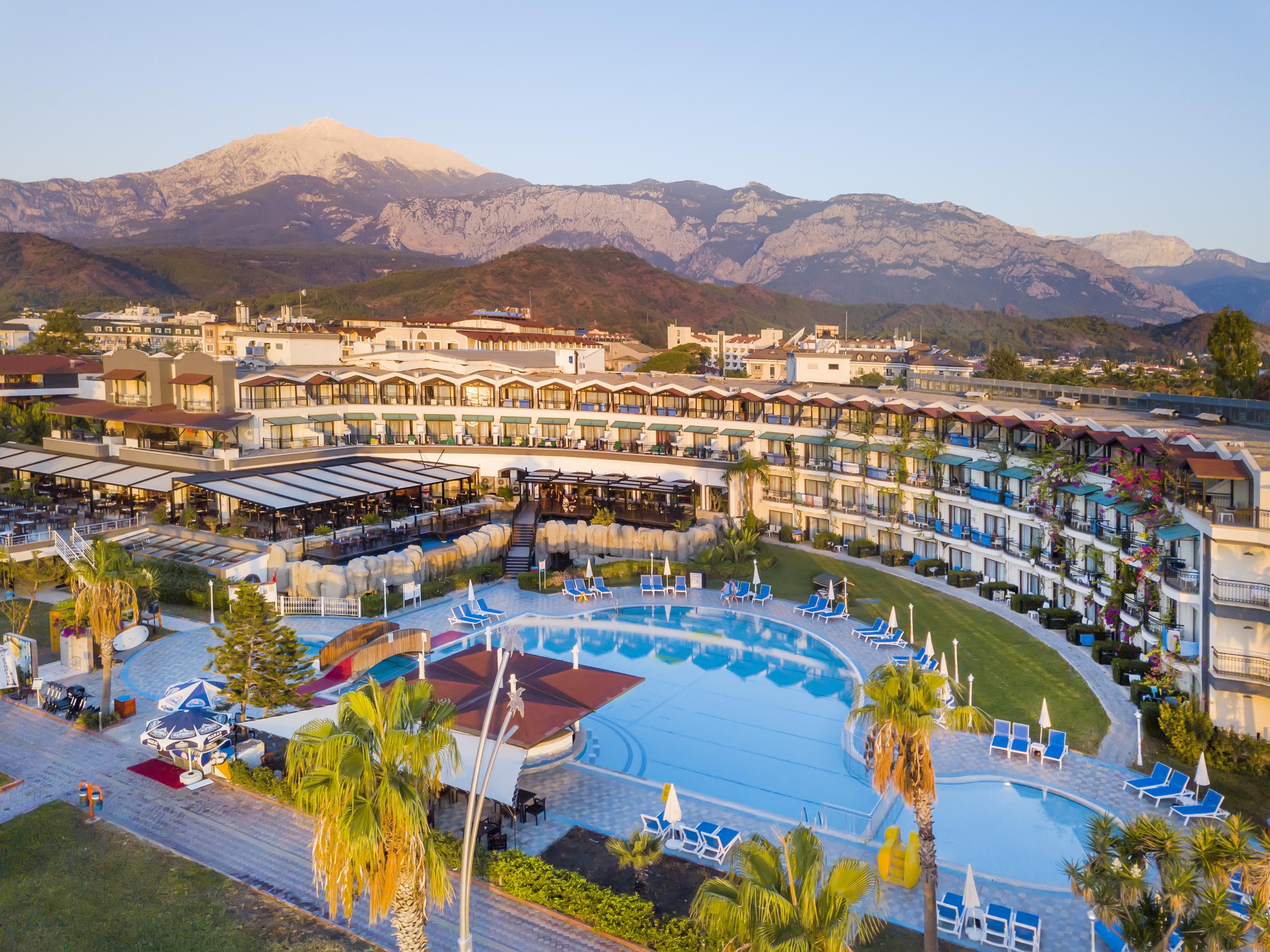 Labada Beach Hotel Camyuva Bagian luar foto